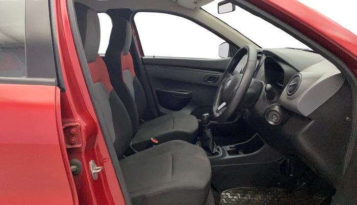 2017 Renault Kwid RXT 1.0, Petrol, Manual, 36,491 km, Right Side Front Door Cabin