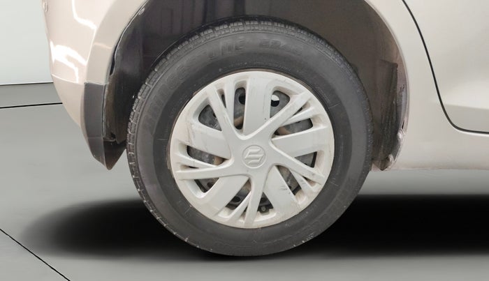2015 Maruti Swift VXI, Petrol, Manual, 58,770 km, Right Rear Wheel
