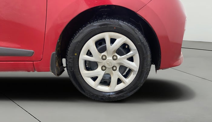 2017 Hyundai Grand i10 SPORTZ (O) 1.2 KAPPA VTVT, Petrol, Manual, 52,649 km, Right Front Wheel