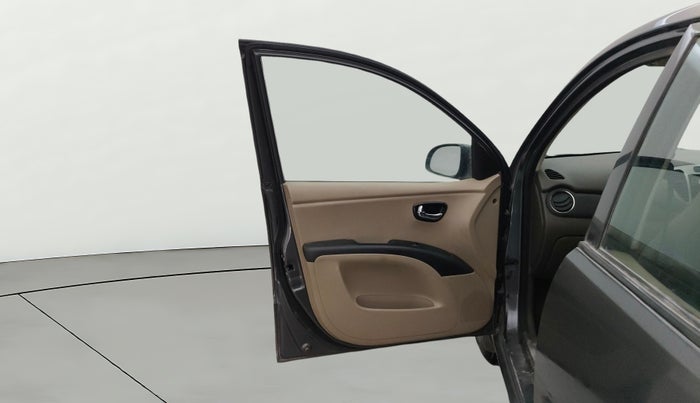 2013 Hyundai i10 MAGNA 1.2, Petrol, Manual, 1,04,045 km, LHS Front Door