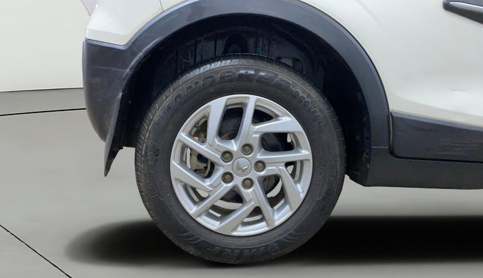 2023 Mahindra XUV300 W8 1.2 PETROL, Petrol, Manual, 9,432 km, Right Rear Wheel