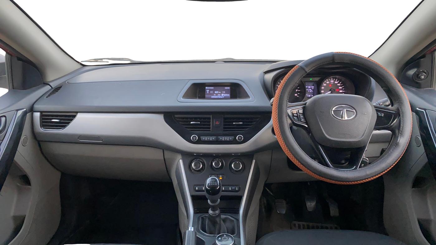 2018 Tata NEXON XM PETROL, CNG, Manual, 96,263 km, Dashboard
