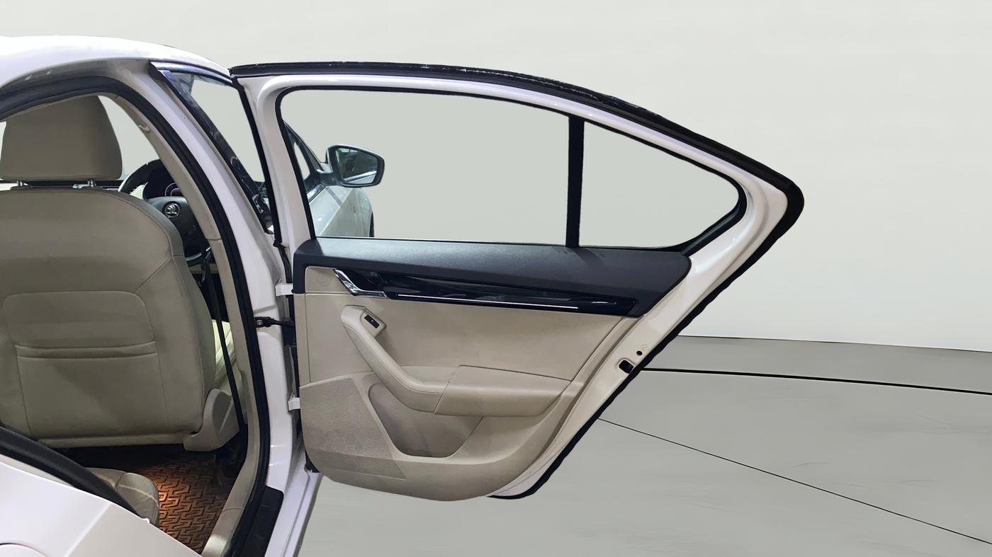 2019 Skoda Octavia L&K 1.8 TSI AT, Petrol, Automatic, 41,967 km, RHS Rear Door