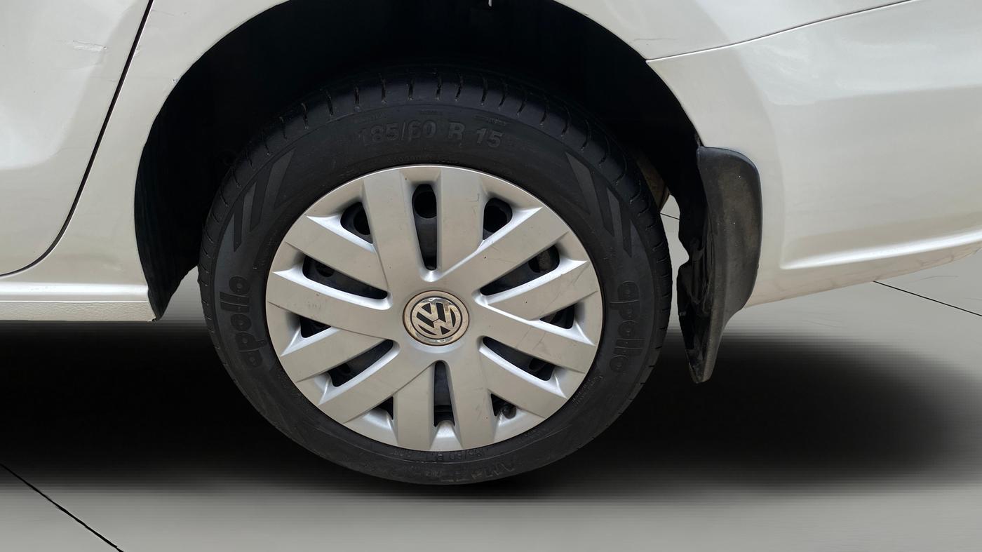 2014 Volkswagen Vento COMFORTLINE TSI AT PETROL, Petrol, Automatic, 36,400 km, Left Rear Wheel