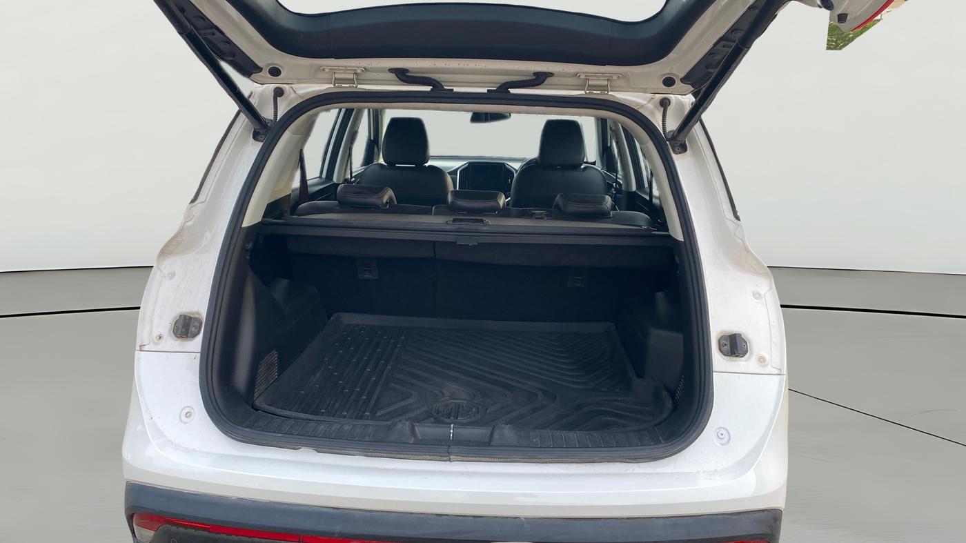 2020 MG HECTOR SHARP HYBRID 1.5 PETROL, Petrol, Manual, 83,588 km, Boot Open Zoomed View