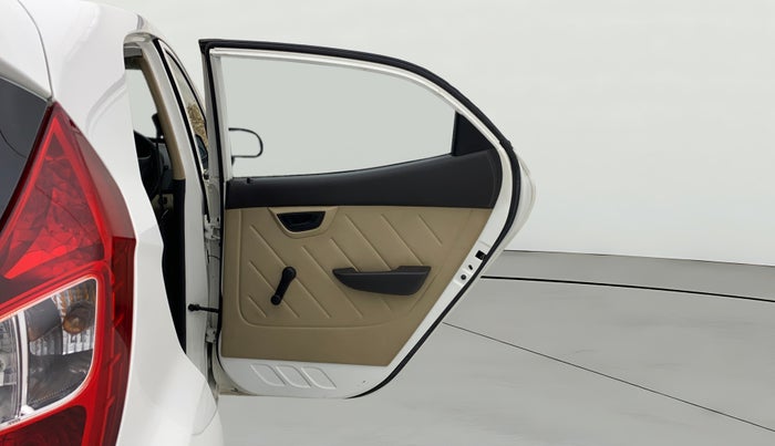 2018 Hyundai Eon ERA +, CNG, Manual, 86,223 km, RHS Rear Door