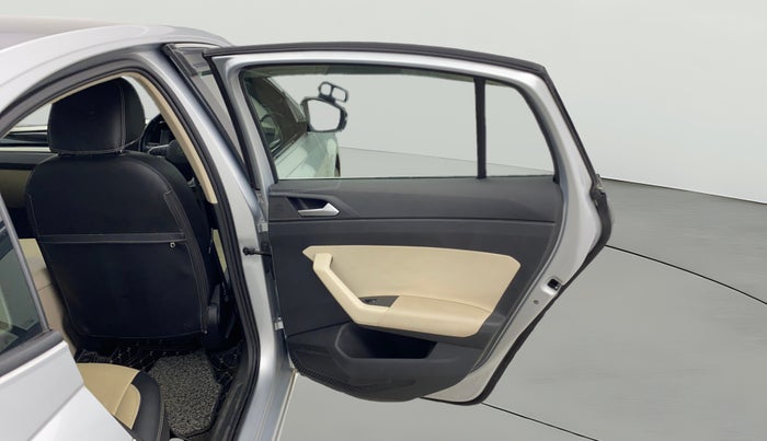 2022 Volkswagen VIRTUS HIGHLINE TSI 1.0 AT, Petrol, Automatic, 42,682 km, RHS Rear Door