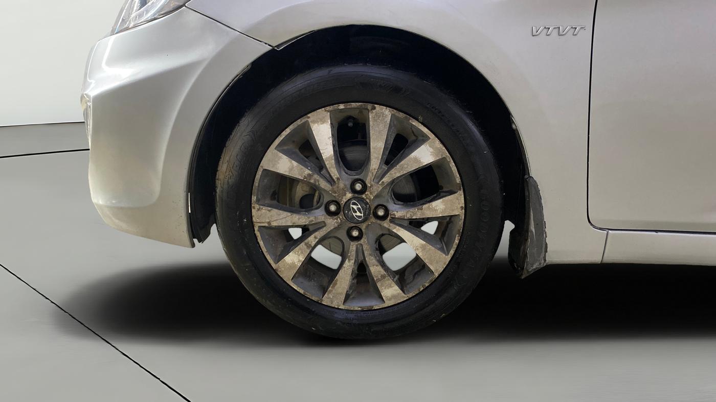 2013 Hyundai Verna FLUIDIC 1.6 VTVT SX AT, Petrol, Automatic, 52,115 km, Left Front Wheel