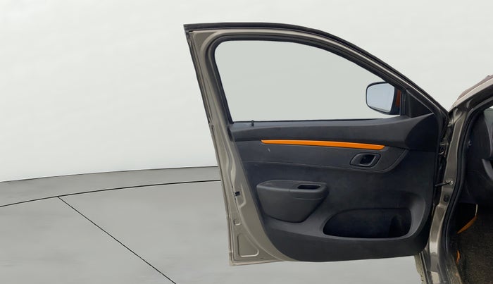 2019 Renault Kwid CLIMBER 1.0, Petrol, Manual, 25,095 km, LHS Front Door