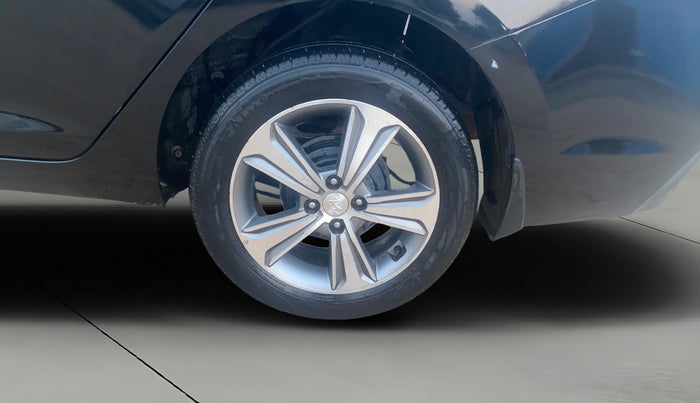 2019 Hyundai Verna 1.6 VTVT SX O, Petrol, Manual, 98,190 km, Left Rear Wheel