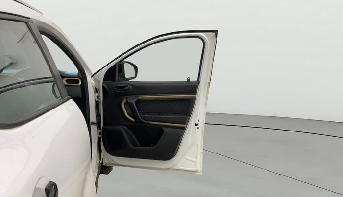 2024 Renault Kiger RXT AMT, Petrol, Automatic, 5,306 km, RHS Front Door