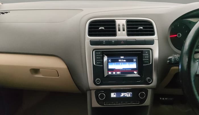 2017 Volkswagen Vento HIGHLINE PETROL AT, Petrol, Automatic, 62,455 km, Air Conditioner
