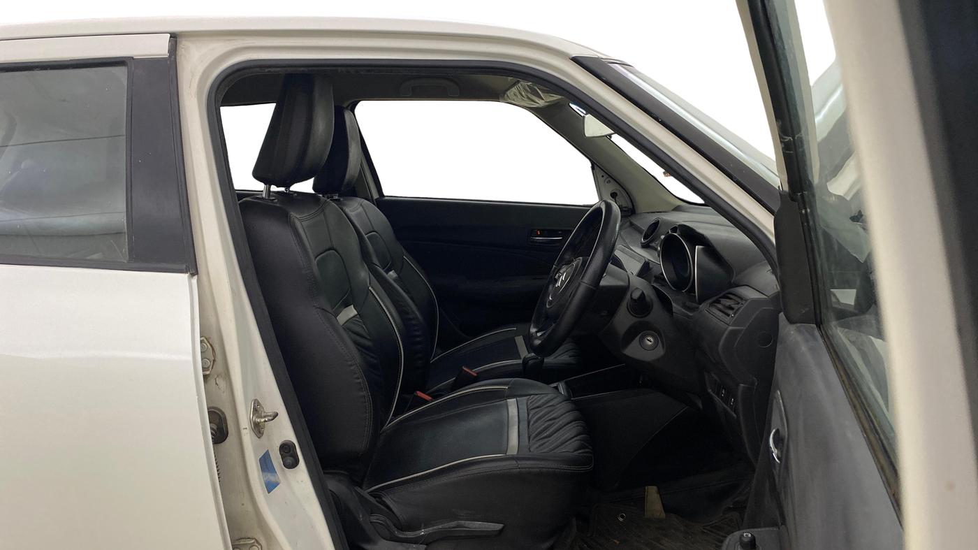 2021 Maruti Swift VXI AMT, Petrol, Automatic, 64,459 km, Right Side Front Door Cabin