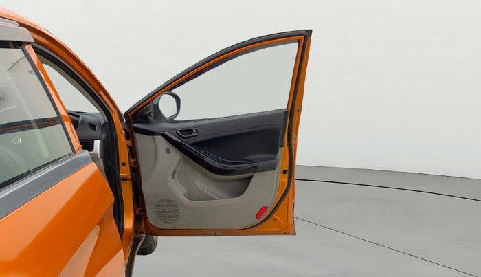 2018 Tata NEXON XM DIESEL, Diesel, Manual, 67,261 km, RHS Front Door