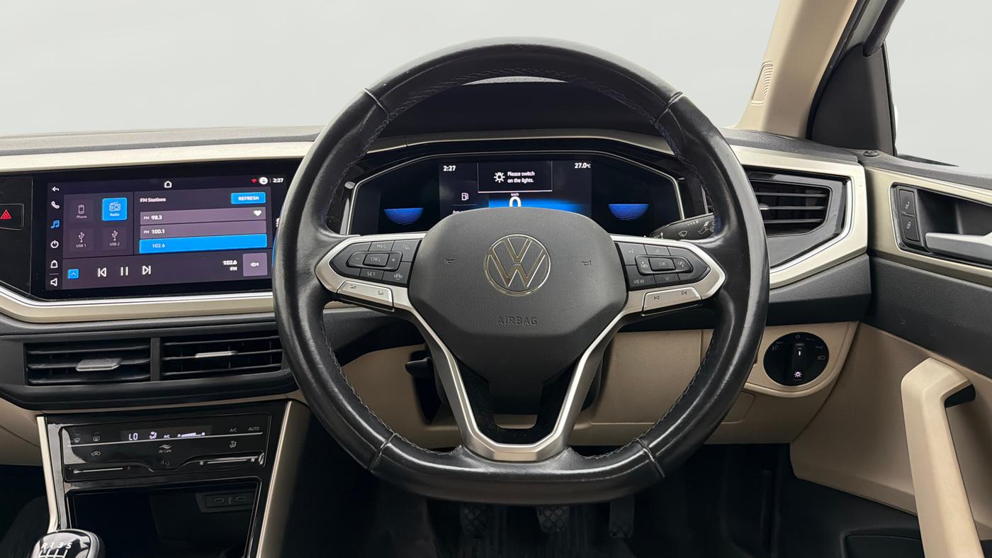 2022 Volkswagen VIRTUS TOPLINE TSI 1.0 MT, Petrol, Manual, 30,440 km, Steering Wheel Close Up