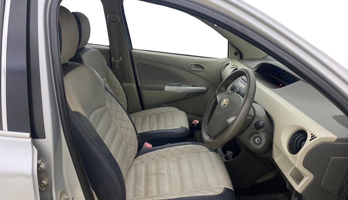 2013 Toyota Etios G, Petrol, Manual, 90,986 km, Right Side Front Door Cabin