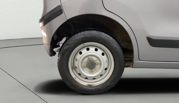 2016 Maruti Wagon R 1.0 LXI, Petrol, Manual, 1,49,449 km, Right Rear Wheel