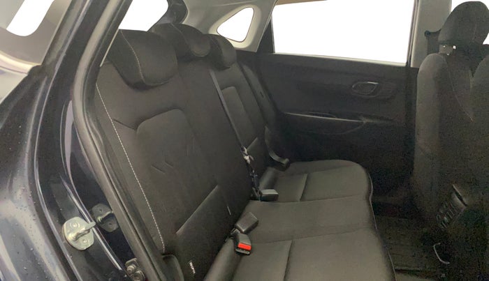 2023 Hyundai NEW I20 Sportz 1.2 IVT, Petrol, Automatic, 17,729 km, Right Side Rear Door Cabin