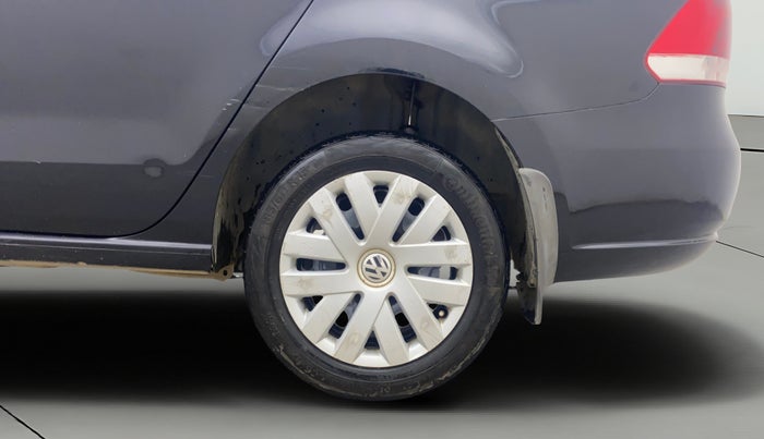 2013 Volkswagen Vento COMFORTLINE DIESEL 1.6, Diesel, Manual, 1,23,502 km, Left Rear Wheel