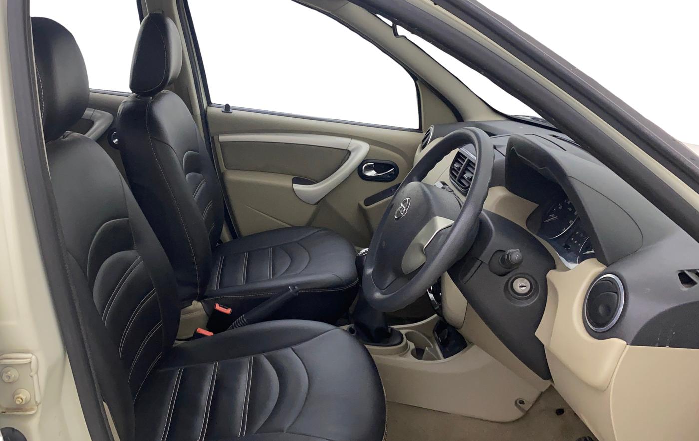 2015 Nissan Terrano XL (P), Petrol, Manual, 30,851 km, Right Side Front Door Cabin