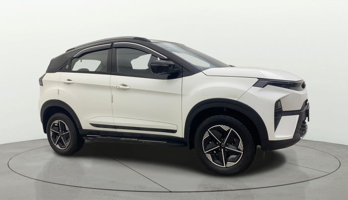 2023 Tata NEXON FEARLESS + SUNROOF DUAL TONE 1.2 PETROL, Petrol, Manual, 13,619 km, Right Front Diagonal