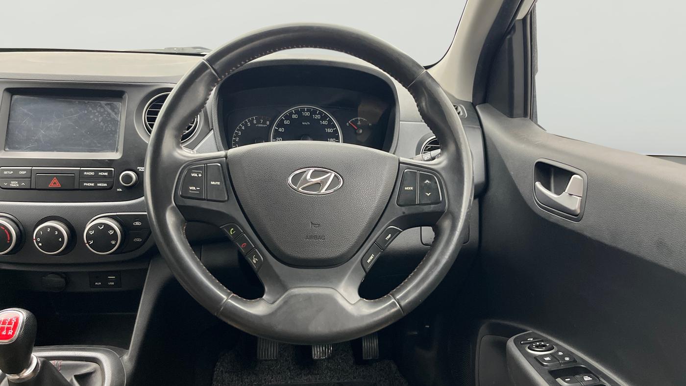 2019 Hyundai Grand i10 SPORTZ 1.2 KAPPA VTVT DUAL TONE, Petrol, Manual, 60,905 km, Steering Wheel Close Up