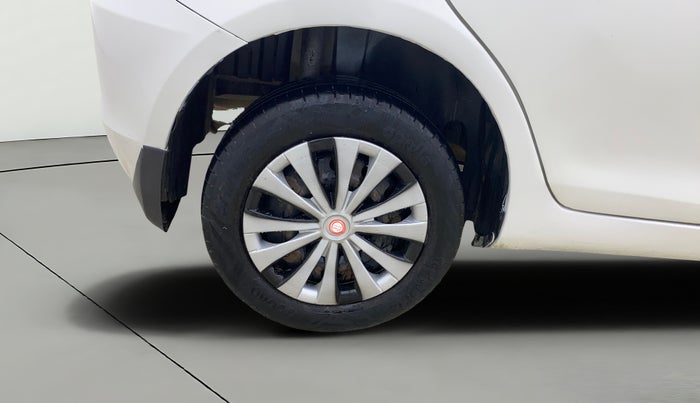 2015 Maruti Swift VXI, Petrol, Manual, 50,857 km, Right Rear Wheel