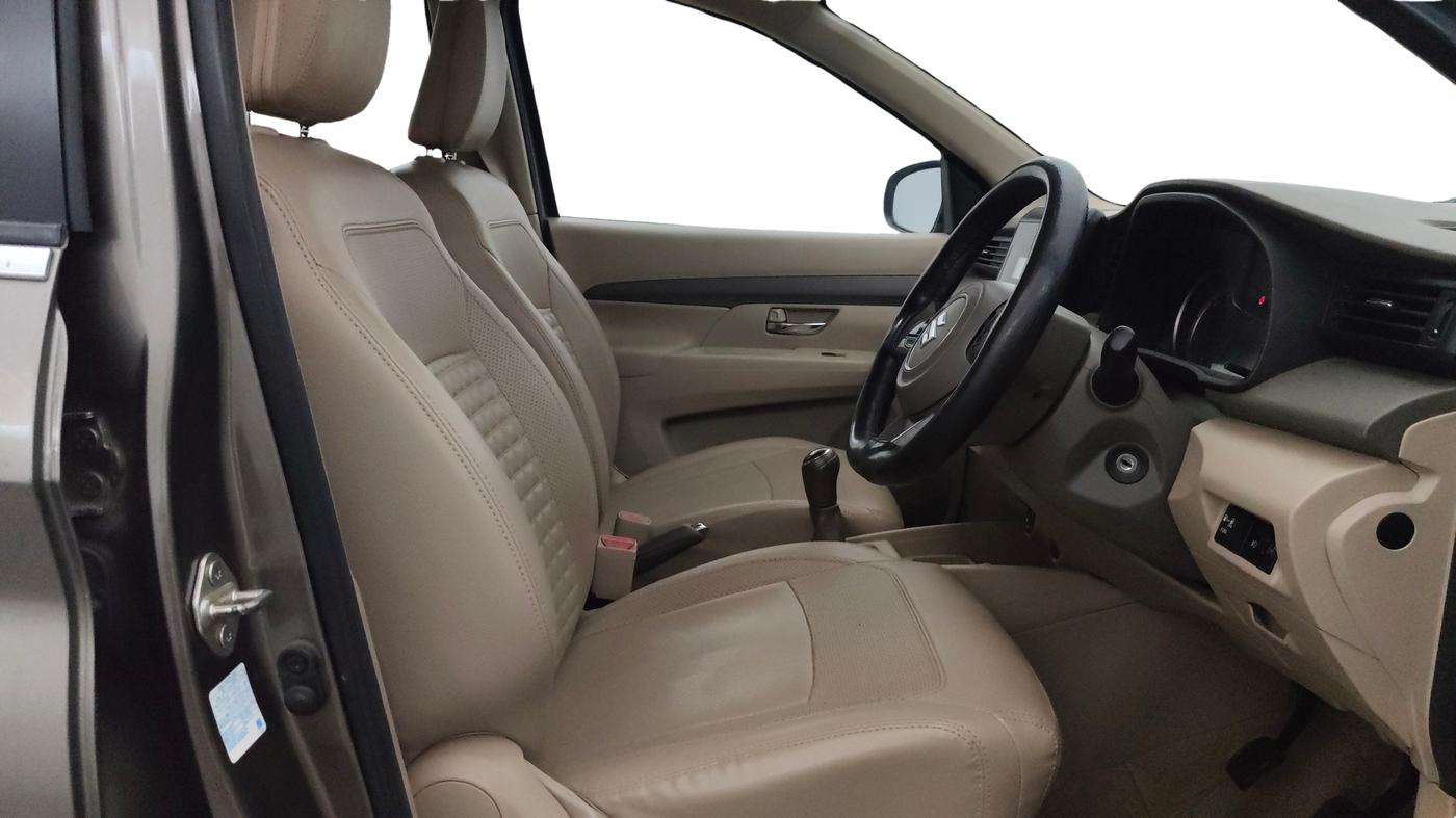 2021 Maruti Ertiga VXI CNG, CNG, Manual, 42,962 km, Right Side Front Door Cabin