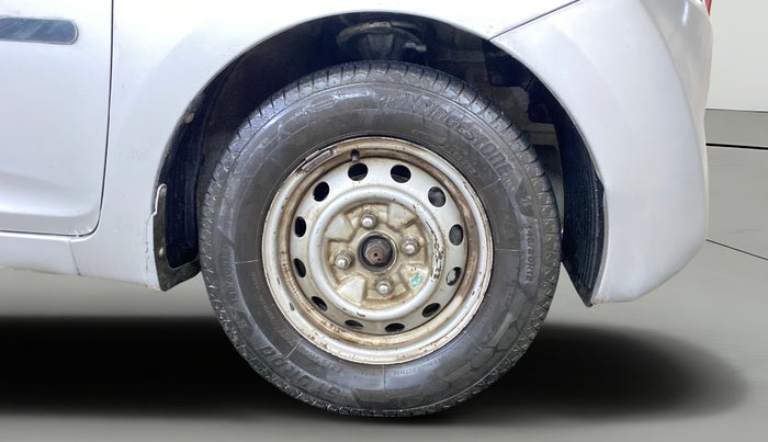 2014 Hyundai Eon ERA +, Petrol, Manual, 1,15,349 km, Right Front Wheel