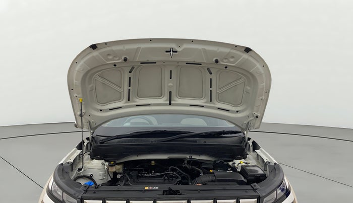 2023 Hyundai VENUE SX 1.2 PETROL, Petrol, Manual, 8,664 km, Open Bonet