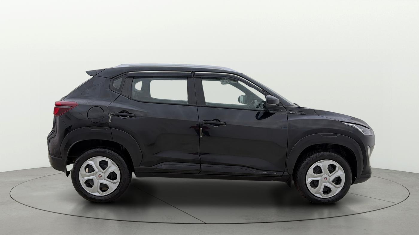 2022 Nissan MAGNITE XL, Petrol, Manual, 1,37,491 km, Right Side View