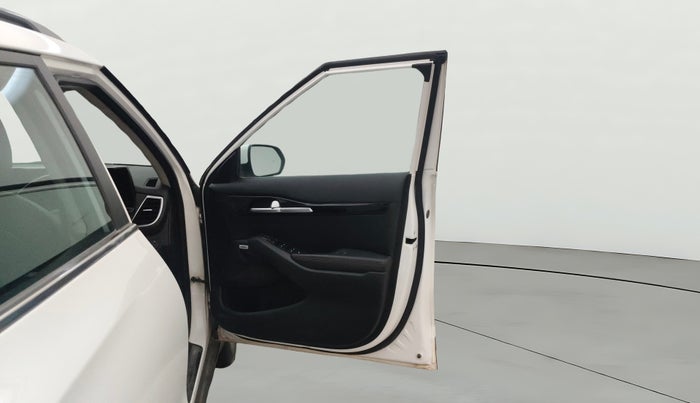 2020 KIA SELTOS GTX PLUS AT 1.5 DIESEL, Diesel, Automatic, 1,05,588 km, RHS Front Door