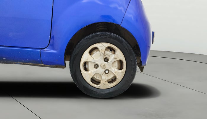 2014 Tata Nano TWIST XT, Petrol, Manual, 82,217 km, Right Front Wheel