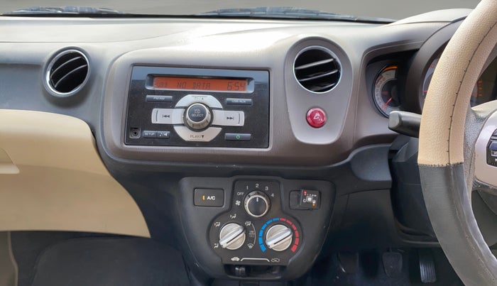 2013 Honda Brio S MT, CNG, Manual, 90,978 km, Air Conditioner