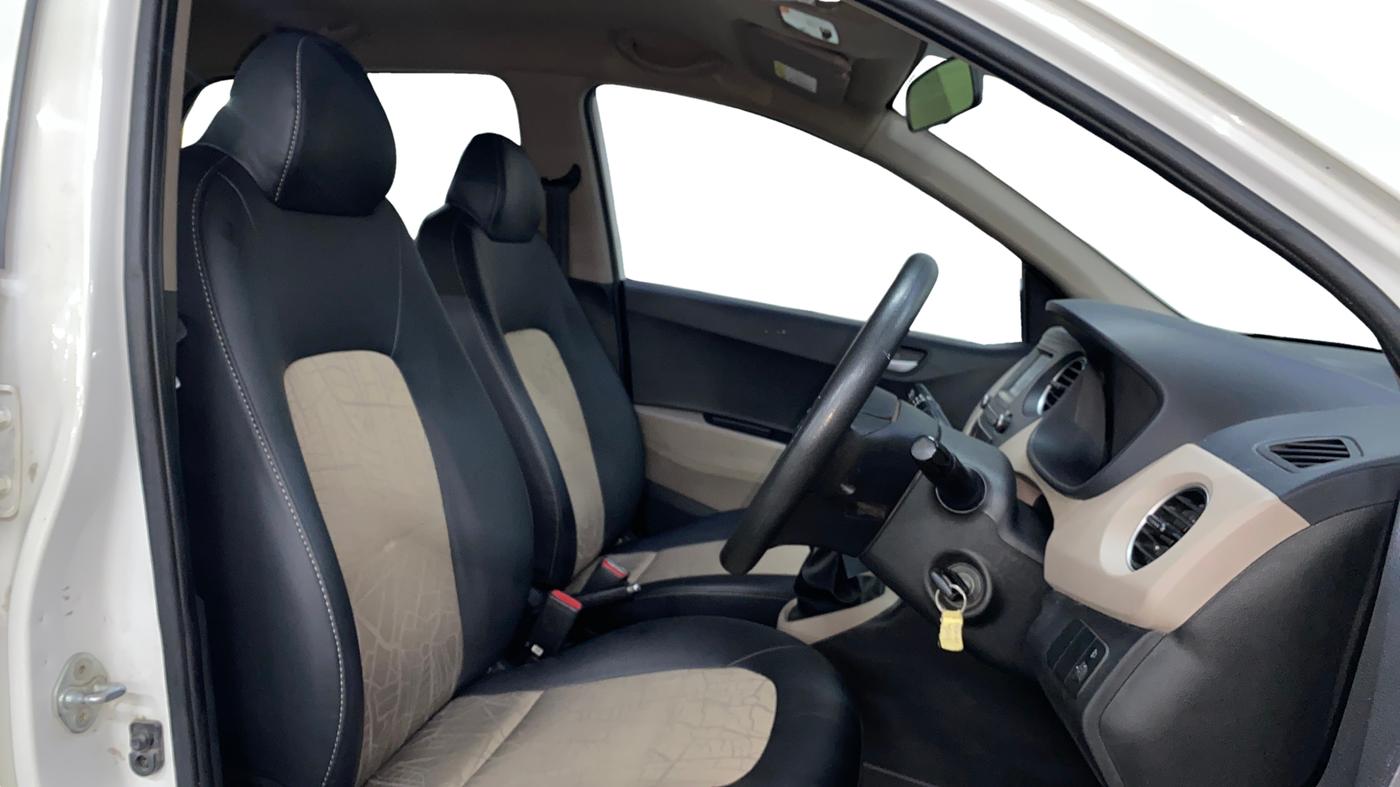 2017 Hyundai Grand i10 SPORTZ 1.2 KAPPA VTVT, Petrol, Manual, 17,970 km, Right Side Front Door Cabin