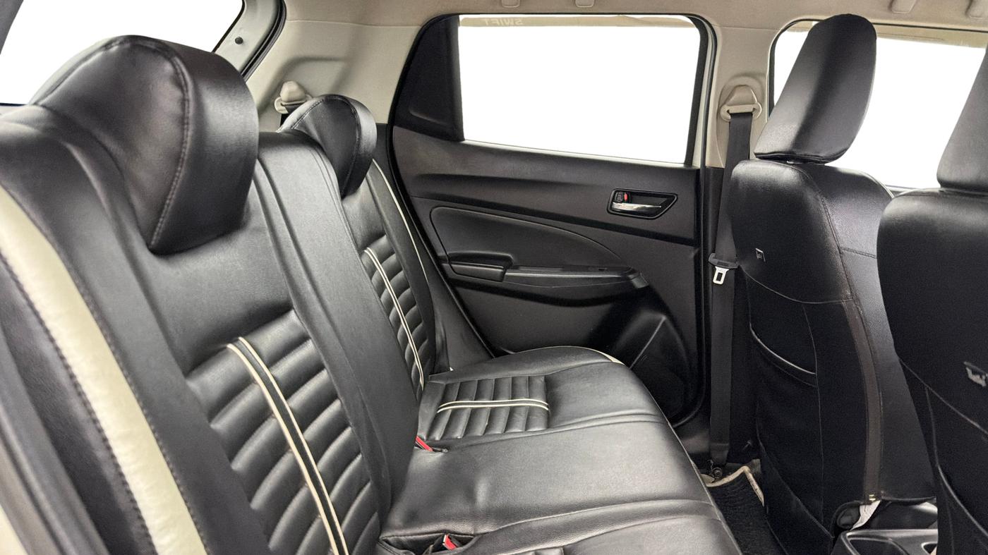 2018 Maruti Swift VXI, Petrol, Manual, 15,729 km, Right Side Rear Door Cabin