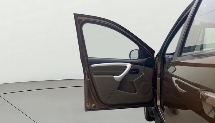 2017 Renault Duster RXL PETROL, Petrol, Manual, 57,656 km, LHS Front Door