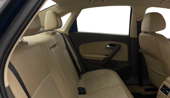 2017 Volkswagen Vento HIGHLINE 1.5 AT, Diesel, Automatic, 92,823 km, Right Side Rear Door Cabin