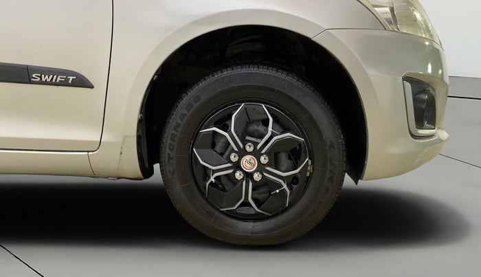 2015 Maruti Swift VXI, Petrol, Manual, 24,458 km, Right Front Wheel
