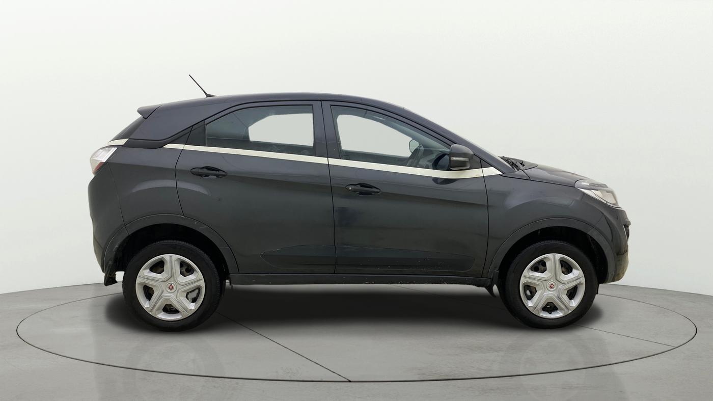 2018 Tata NEXON XM PETROL, Petrol, Manual, 1,18,173 km, Right Side View
