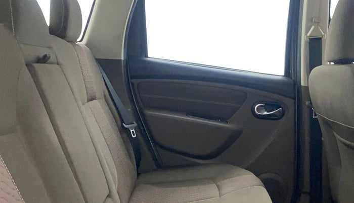 2017 Renault Duster 110 PS RXZ 4X2 AMT DIESEL, Diesel, Automatic, 27,538 km, Right Side Rear Door Cabin