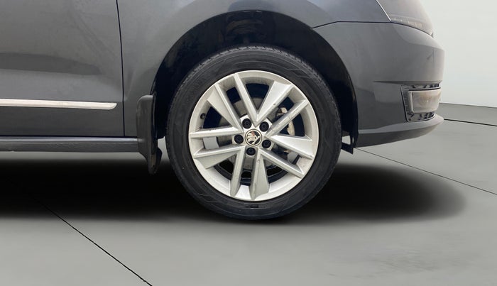 2018 Skoda Rapid STYLE 1.5 TDI AT, Diesel, Automatic, 1,26,383 km, Right Front Wheel