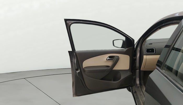 2014 Volkswagen Vento HIGHLINE PETROL AT, Petrol, Automatic, 98,542 km, LHS Front Door