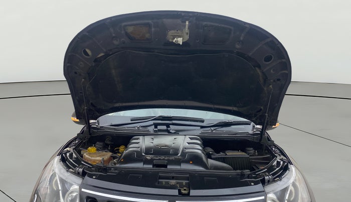 2015 Mahindra XUV500 W10, Diesel, Manual, 1,14,508 km, Open Bonet