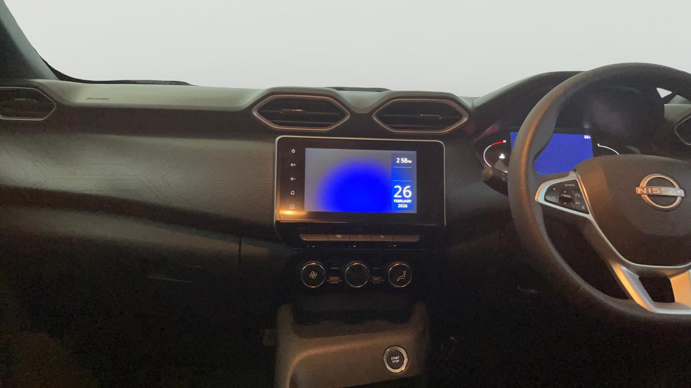 2025 Nissan MAGNITE N-Connecta B4D 1.0 Petrol AMT, Petrol, Automatic, 9,435 km, Air Conditioner