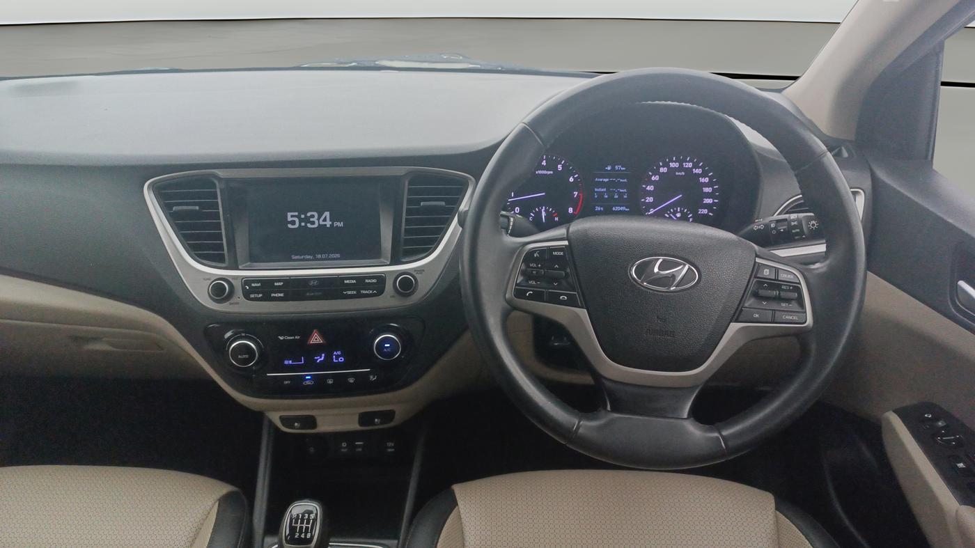2017 Hyundai Verna 1.6 VTVT SX, Petrol, Manual, 62,049 km, Steering Wheel Close Up