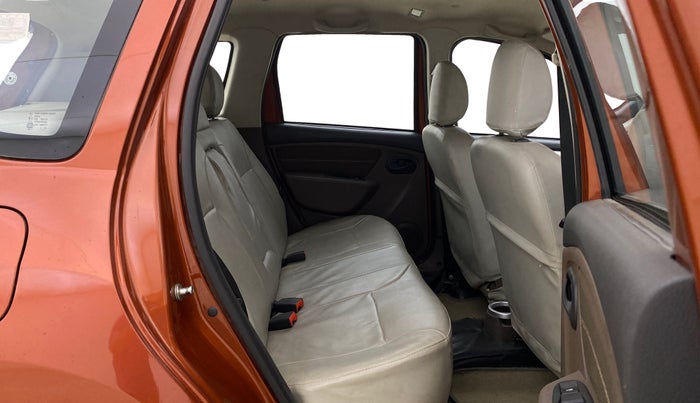 2016 Renault Duster RXL PETROL, Petrol, Manual, 39,124 km, Right Side Rear Door Cabin