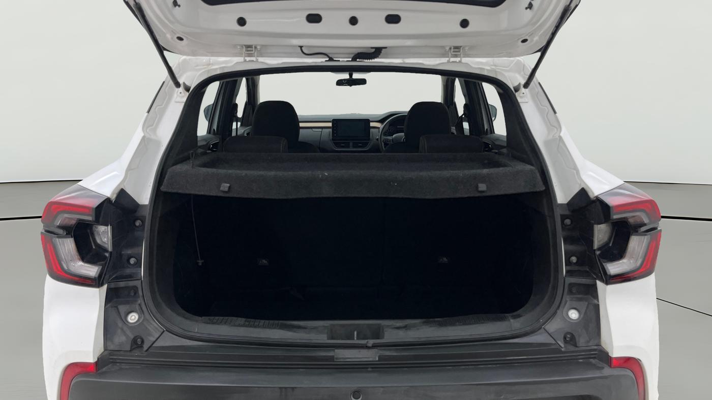 2021 Renault Kiger RXT (O) AMT, Petrol, Automatic, 55,848 km, Boot Open Zoomed View