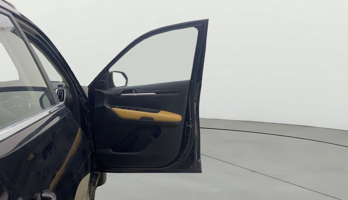 2024 KIA SONET 	 HTX 1.0 TURBO DCT, Petrol, Automatic, 7,304 km, RHS Front Door