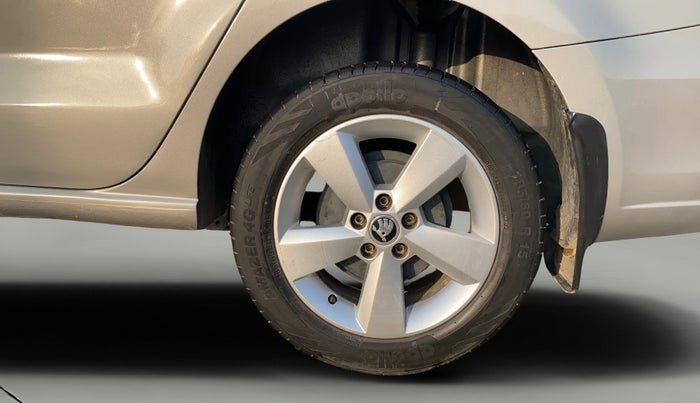 2016 Skoda Rapid 1.5 TDI CR STYLE PLUS AT, Diesel, Automatic, 1,32,232 km, Left Rear Wheel